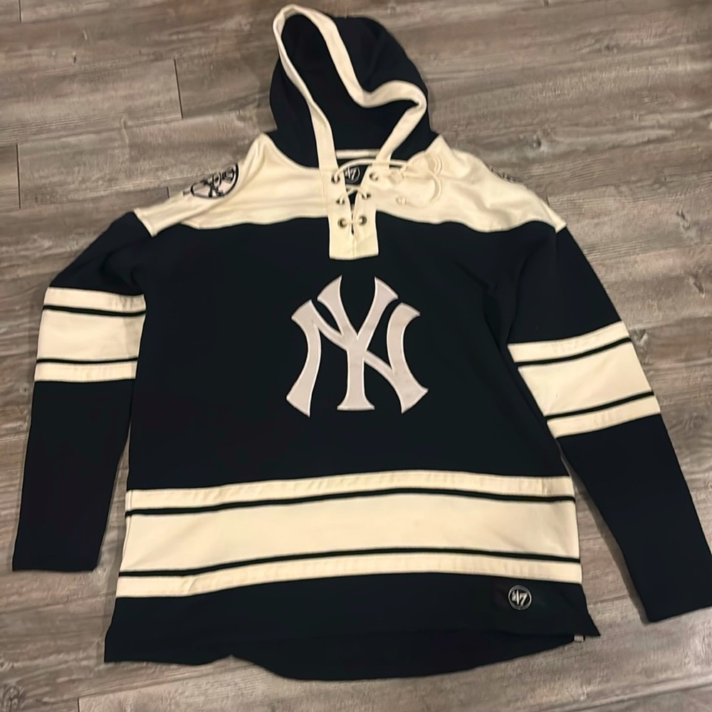 NWT NEW YORK YANKEES 47 JERSEY SIZE LT